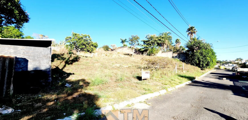 Você está em busca de construir um lar dos seus sonhos? Não procure mais! Temos um excelente Lote para você e sua família no condomínio Ouro Vermelho II muito bem localizado.