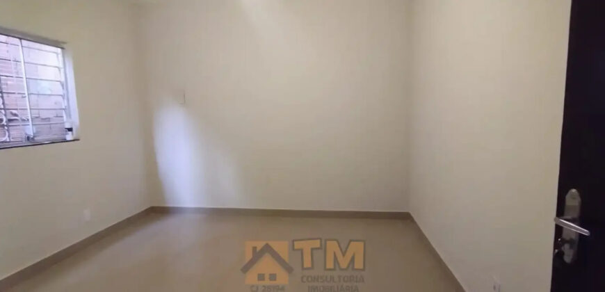 CASA DE ESQUINA NA QUADRA 301 DO BAIRRO RESIDENCIAL OESTE EM SÃO SEBASTIÃO DF.