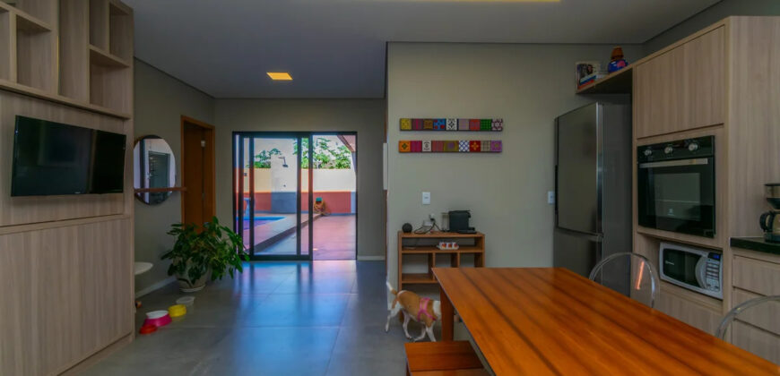 MARAVILHOSO SOBRADO COM 3 QUARTOS, NO CONDOMINIO QUINTAS DOS IPES, COM PISCINA, FINO ACABAMENTO, NO JARDIM BOTANICO DE BRASILIA!