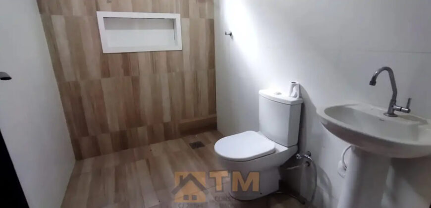 CASA DE ESQUINA NA QUADRA 301 DO BAIRRO RESIDENCIAL OESTE EM SÃO SEBASTIÃO DF.