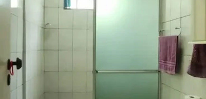 EXCELENTE CASA COM 3 QUARTOS, TODA NA LAJE, NO BAIRRO BOSQUE EM SÃO SEBASTIÃO DF.