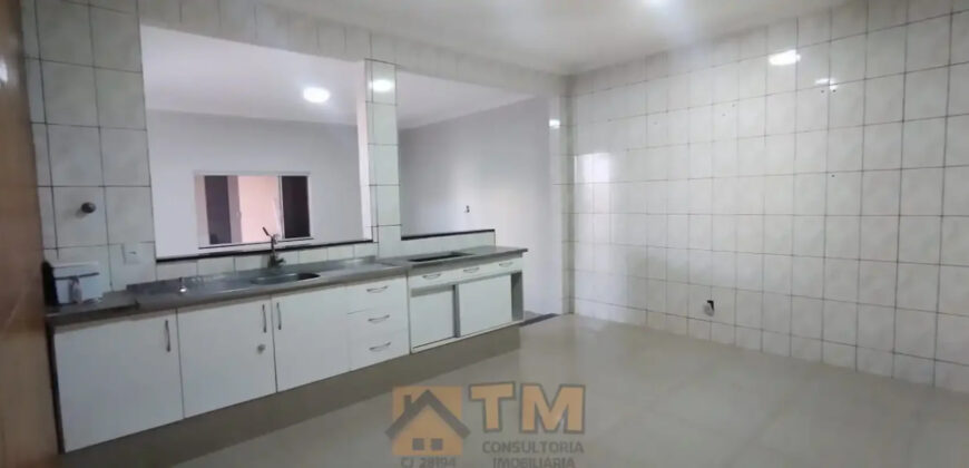 CASA DE ESQUINA NA QUADRA 301 DO BAIRRO RESIDENCIAL OESTE EM SÃO SEBASTIÃO DF.