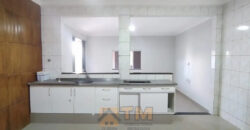 CASA DE ESQUINA NA QUADRA 301 DO BAIRRO RESIDENCIAL OESTE EM SÃO SEBASTIÃO DF.