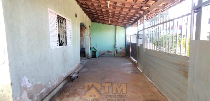 CASA BEM LOCALIZADA NA QUADRA 201 DO BAIRRO RESIDENCIAL OESTE, ATRAS DO BOMBEIRO E PATALHÃO DA POLICIA, EM SÃO SEBASTIÃO DF.