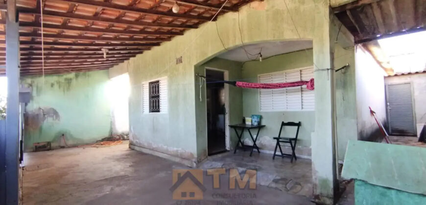 CASA BEM LOCALIZADA NA QUADRA 201 DO BAIRRO RESIDENCIAL OESTE, ATRAS DO BOMBEIRO E PATALHÃO DA POLICIA, EM SÃO SEBASTIÃO DF.