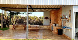 Maravilhosa Chácara com piscina, churrasqueira, uma Linda Vista, projeto de Jardinagem, no Bairro Capão Cumprido em São Sebastião/DF.