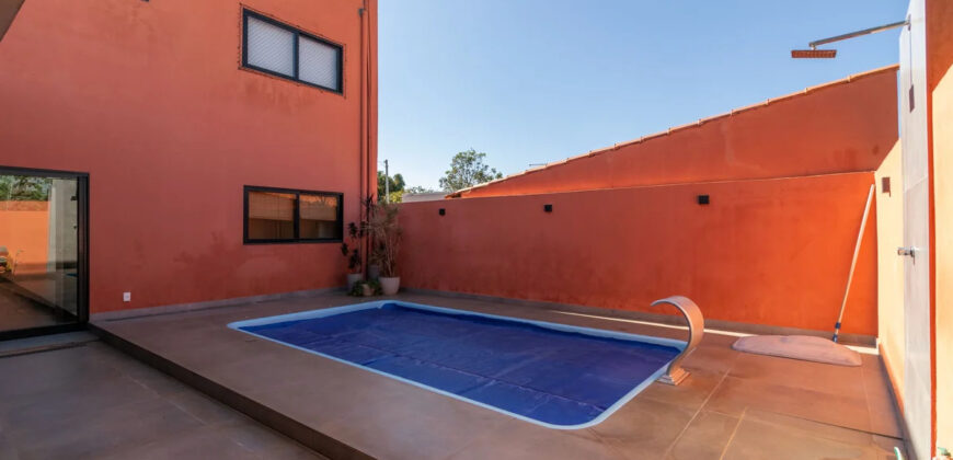 MARAVILHOSO SOBRADO COM 3 QUARTOS, NO CONDOMINIO QUINTAS DOS IPES, COM PISCINA, FINO ACABAMENTO, NO JARDIM BOTANICO DE BRASILIA!