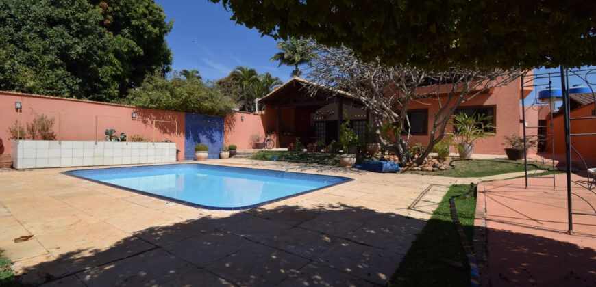 OPORTUNIDADE DE MORAR EM UNS DOS MELHORES CONDOMINIOS DO JARDIM BOTANICO, BEM LOCALIZADO, COM INFRAESTRUTURA E LAZER DE QUALIDADE!