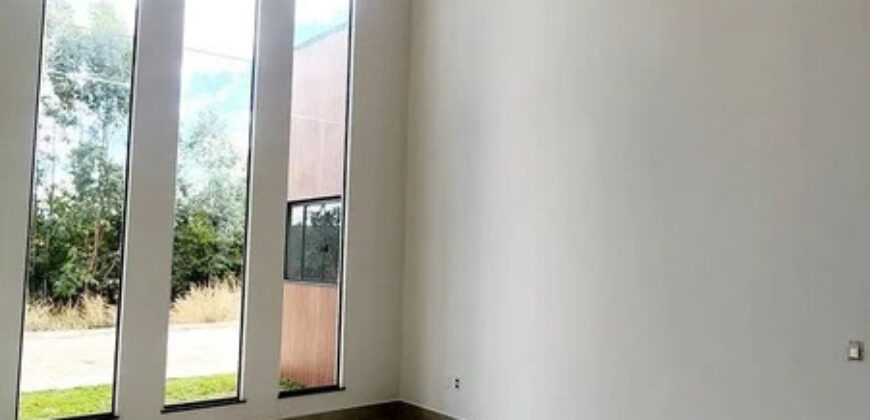 Excelente Casa Alto Padrão, Nova, Moderna, com Fino Acabamento, com 3 Quartos, Condomínio Estância Jardim Europa, no Jardim Botânico Brasília /DF. Aceita imóvel de menor valor