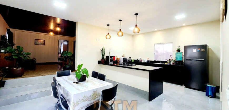 EXCELENTE CASA COM 2 QUARTOS, NO CONDOMINIO QUINTAS DOS IPES, JARDIM BOTANICO DE BRASILIA!