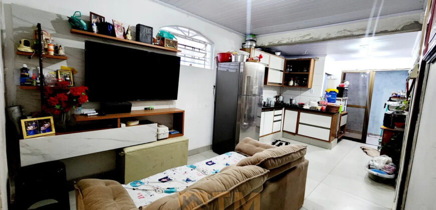 CASA COM 3 QUARTOS, BAIRRO MORRO AZUL NA ENTRADA DA CIDADE, SÃO SEBASTIÃO/DF.,