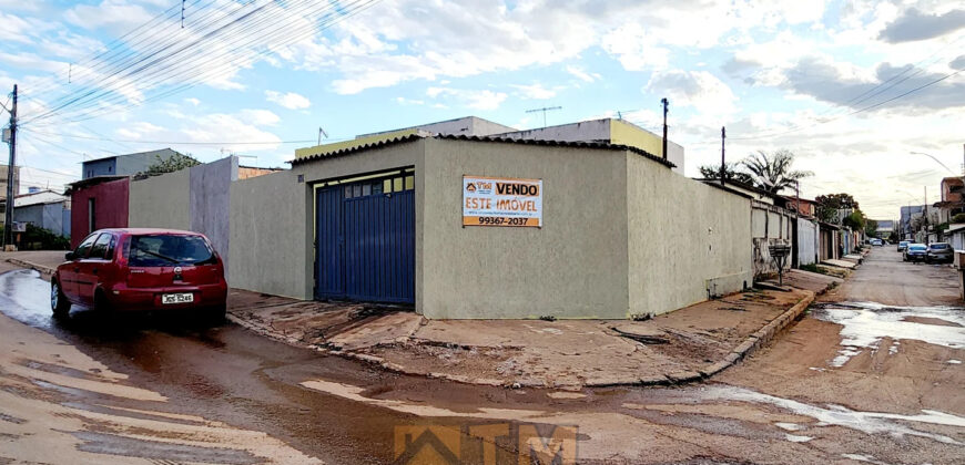 EXCELENTE CASA COM 3 QUARTOS, SUITE, NA LAJE, ESQUINA NA RUA DO MERCADO UNIÃO, EM SÃO SEBASTIÃO/DF.