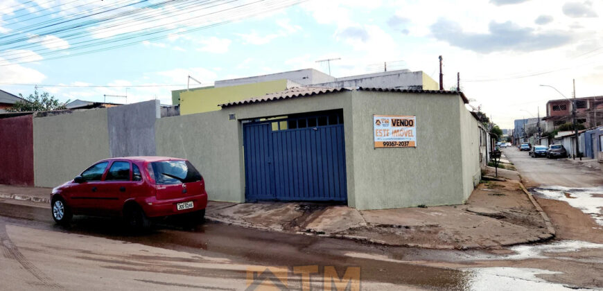 EXCELENTE CASA COM 3 QUARTOS, SUITE, NA LAJE, ESQUINA NA RUA DO MERCADO UNIÃO, EM SÃO SEBASTIÃO/DF.
