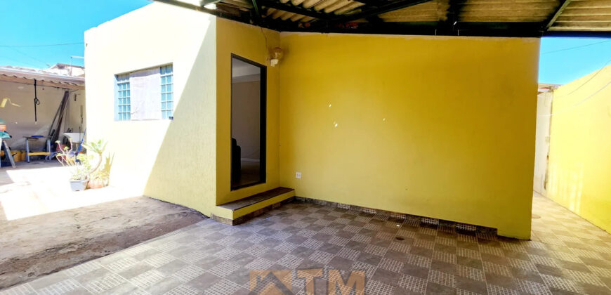 EXCELENTE CASA COM 3 QUARTOS, SUITE, NA LAJE, ESQUINA NA RUA DO MERCADO UNIÃO, EM SÃO SEBASTIÃO/DF.