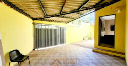 EXCELENTE CASA COM 3 QUARTOS, SUITE, NA LAJE, ESQUINA NA RUA DO MERCADO UNIÃO, EM SÃO SEBASTIÃO/DF.