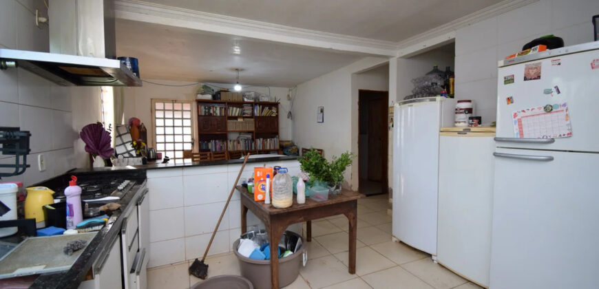 CASA COM 3 QUARTOS, SUITE, NA LAJE, LOTÃO DE 1250 METROS, NO CONDOMINIO MANSÕES BRAUNA, NO JARDIM BOTANICO DE BRASILIA/DF