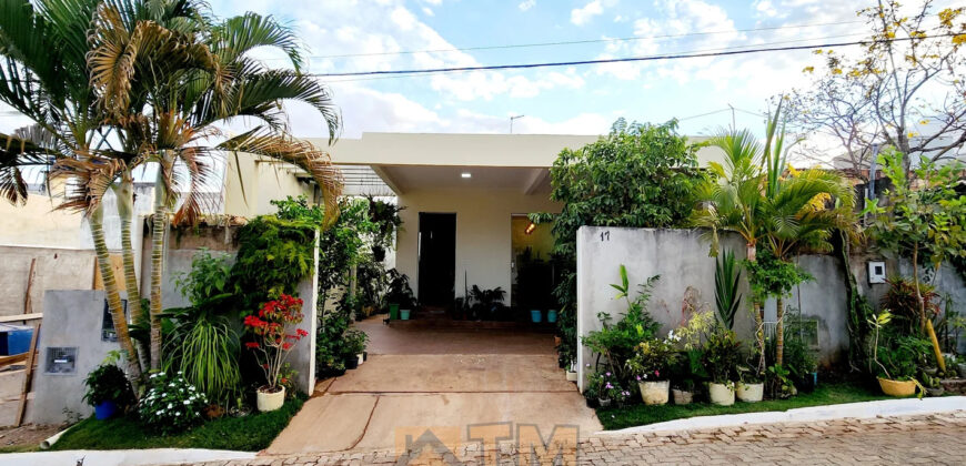 EXCELENTE CASA COM 2 QUARTOS, NO CONDOMINIO QUINTAS DOS IPES, JARDIM BOTANICO DE BRASILIA!