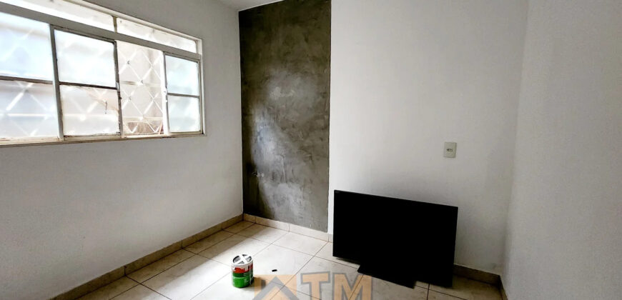 EXCELENTE CASA COM 3 QUARTOS, SUITE, NA LAJE, ESQUINA NA RUA DO MERCADO UNIÃO, EM SÃO SEBASTIÃO/DF.