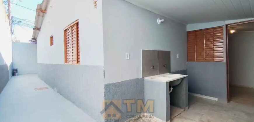 CASA NA QUADRA 205 DO BAIRRO RESIDENCIAL OESTE EM SÃO SEBASTIÃO DF.