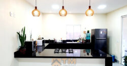 EXCELENTE CASA COM 2 QUARTOS, NO CONDOMINIO QUINTAS DOS IPES, JARDIM BOTANICO DE BRASILIA!