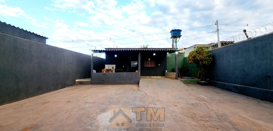 EXCELENTE CASA, COM 2 QUARTOS, PERTO DA PRINCIPAL, BAIRRO MORRO DA CRUZ, EM SÃO SEBASTIÃO/DF.