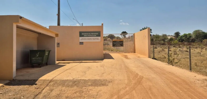 EXCELENTE LOTE COM 300 METROS, NO CONDOMINIO RESIDENCIAL PINHEIROS, NO JARDIM BOTANICO.