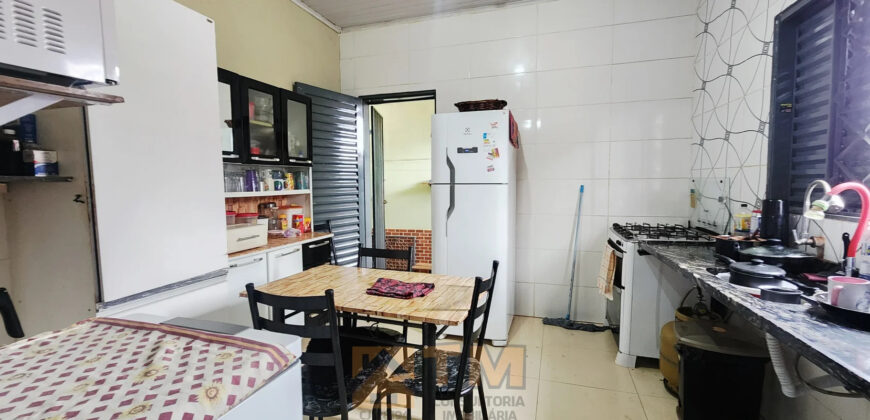 CASA COM 2 SUITES, DE ESQUINA, NO BAIRRO SÃO FRANCISCO, EM SÃO SEBASTIÃO/DF. PERTO DE PARADA E COMERCIO.