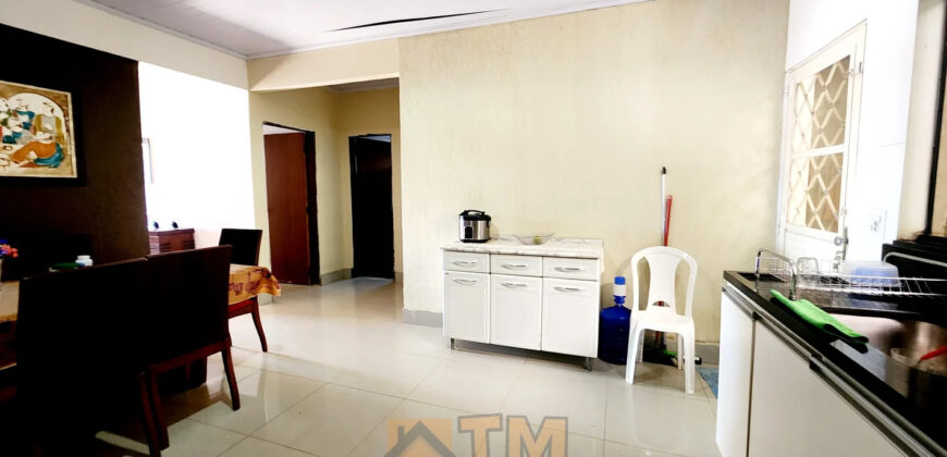 Excelente Casa com 2 Quartos, Toda Forrada,no B. Morro da Cruz, São Sebastião/DF.