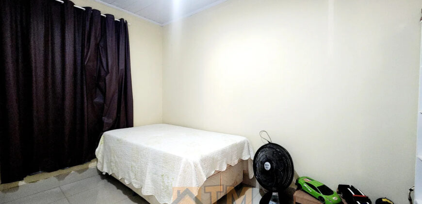 Excelente Casa com 2 Quartos, Toda Forrada,no B. Morro da Cruz, São Sebastião/DF.