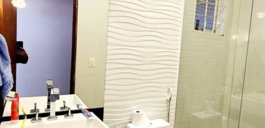 Excelente Casa com 2 Quartos, Toda Forrada,no B. Morro da Cruz, São Sebastião/DF.