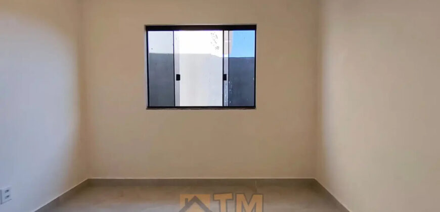 Descubra uma residência confortável e prática no Condomínio Estância dos Ipes, localizado no coração do Jardim Botânico, em Brasília. Com 3 dormitórios, sendo 2 suítes, e 3 vagas de garagem, esse imóvel alia estilo, funcionalidade e uma excelente localização para sua família viver bem.