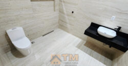 Casa Nova, Moderna no Condomínio Jardim Botanic! Encante-se com esta belíssima residência com fachada contemporânea e acabamentos de alto padrão, localizada em um dos condomínios mais desejados da região!