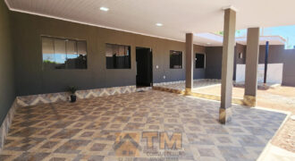 CASA NOVA, MODERNA, COM 2 QUARTOS, SUITE, NO BAIRRO VILA DO BOA, EM SÃO SEBASTIÃO/DF. PERTO DE PARADA E COMERCIO.