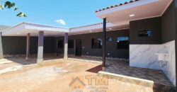 CASA NOVA, MODERNA, COM 2 QUARTOS, SUITE, NO BAIRRO VILA DO BOA, EM SÃO SEBASTIÃO/DF. PERTO DE PARADA E COMERCIO.