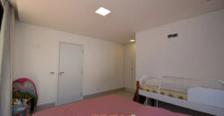 Excelente oportunidade no Condomínio Ouro Vermelho I, no bairro JARDIM BOTÂNICO, em Brasília (DF). Esta casa padrão de 100m² combina conforto e estilo, com um dormitório, suíte e vaga de garagem, ideal para quem busca praticidade e uma vida tranquila em uma localização privilegiada. Aproveite o melhor da cidade com infraestrutura completa e um ambiente acolhedor para toda a família.