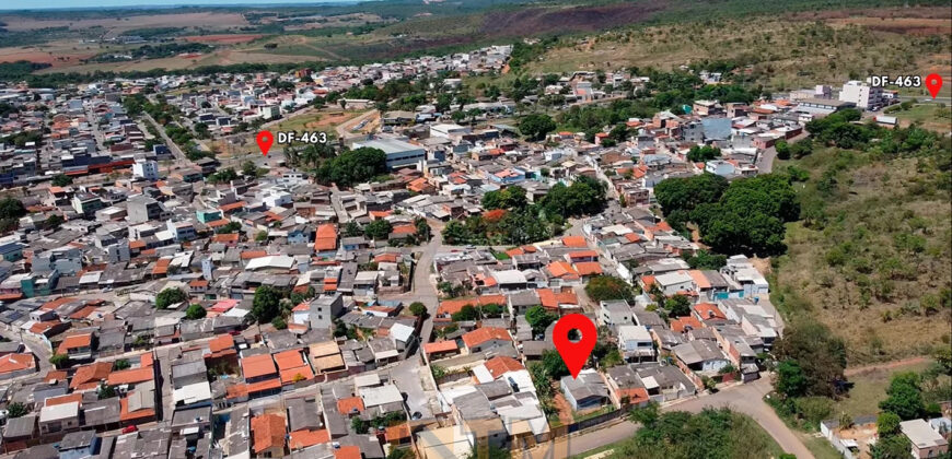 EXCELENTE OPORTUNIDADE! IMÓVEL UNICO ! LOTE DE APROXIMADAMENTE 1.000 METROS NA CIDADE, COM 3 CASAS, NO BAIRRO MORRO AZUL, DE FRENTE AO CONDOMINIO ALTO MANGUEIRAL, PROXIMO AO SUPER ADEGA, AO ULTRABOX EM SÃO SEBASTIÃO/DF.