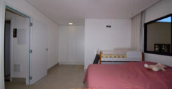 Excelente oportunidade no Condomínio Ouro Vermelho I, no bairro JARDIM BOTÂNICO, em Brasília (DF). Esta casa padrão de 100m² combina conforto e estilo, com um dormitório, suíte e vaga de garagem, ideal para quem busca praticidade e uma vida tranquila em uma localização privilegiada. Aproveite o melhor da cidade com infraestrutura completa e um ambiente acolhedor para toda a família.