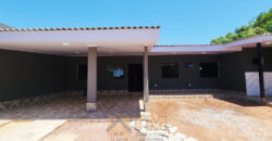 CASA NOVA, MODERNA, COM 2 QUARTOS, SUITE, NO BAIRRO VILA DO BOA, EM SÃO SEBASTIÃO/DF. PERTO DE PARADA E COMERCIO.