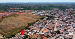 EXCELENTE OPORTUNIDADE! IMÓVEL UNICO ! LOTE DE APROXIMADAMENTE 1.000 METROS NA CIDADE, COM 3 CASAS, NO BAIRRO MORRO AZUL, DE FRENTE AO CONDOMINIO ALTO MANGUEIRAL, PROXIMO AO SUPER ADEGA, AO ULTRABOX EM SÃO SEBASTIÃO/DF.