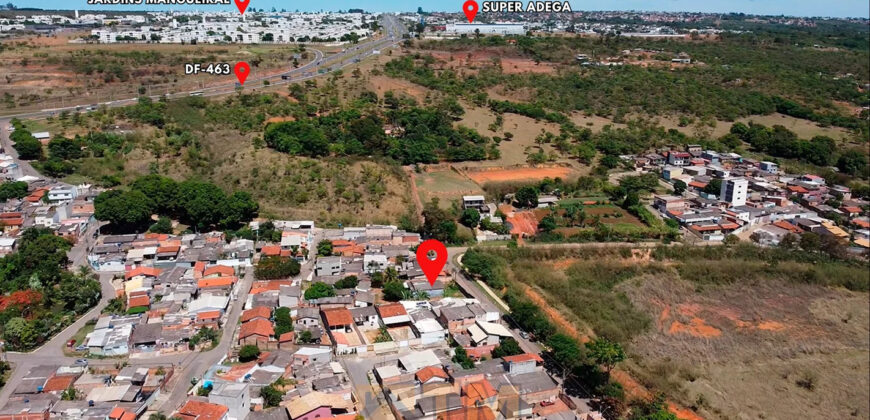 EXCELENTE OPORTUNIDADE! IMÓVEL UNICO ! LOTE DE APROXIMADAMENTE 1.000 METROS NA CIDADE, COM 3 CASAS, NO BAIRRO MORRO AZUL, DE FRENTE AO CONDOMINIO ALTO MANGUEIRAL, PROXIMO AO SUPER ADEGA, AO ULTRABOX EM SÃO SEBASTIÃO/DF.