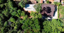 Excelente oportunidade no Condomínio Ouro Vermelho I, no bairro JARDIM BOTÂNICO, em Brasília (DF). Esta casa padrão de 100m² combina conforto e estilo, com um dormitório, suíte e vaga de garagem, ideal para quem busca praticidade e uma vida tranquila em uma localização privilegiada. Aproveite o melhor da cidade com infraestrutura completa e um ambiente acolhedor para toda a família.