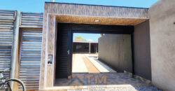 CASA NOVA, MODERNA, COM 2 QUARTOS, SUITE, NO BAIRRO VILA DO BOA, EM SÃO SEBASTIÃO/DF. PERTO DE PARADA E COMERCIO.