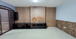 Excelente Casa com 3 Quartos, Suites, Armários Planejados, Toda na Laje, localizada no Bairro Residencial do Bosque, em São Sebastião/DF.