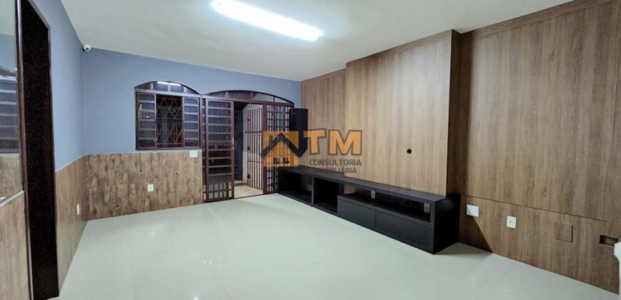 Excelente Casa com 3 Quartos, Suites, Armários Planejados, Toda na Laje, localizada no Bairro Residencial do Bosque, em São Sebastião/DF.