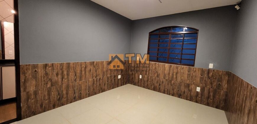 Excelente Casa com 3 Quartos, Suites, Armários Planejados, Toda na Laje, localizada no Bairro Residencial do Bosque, em São Sebastião/DF.