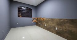 Excelente Casa com 3 Quartos, Suites, Armários Planejados, Toda na Laje, localizada no Bairro Residencial do Bosque, em São Sebastião/DF.