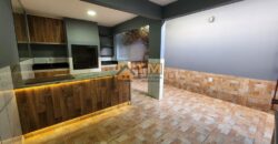 Excelente Casa com 3 Quartos, Suites, Armários Planejados, Toda na Laje, localizada no Bairro Residencial do Bosque, em São Sebastião/DF.