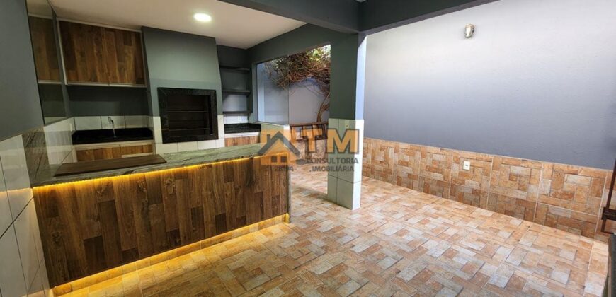 Excelente Casa com 3 Quartos, Suites, Armários Planejados, Toda na Laje, localizada no Bairro Residencial do Bosque, em São Sebastião/DF.