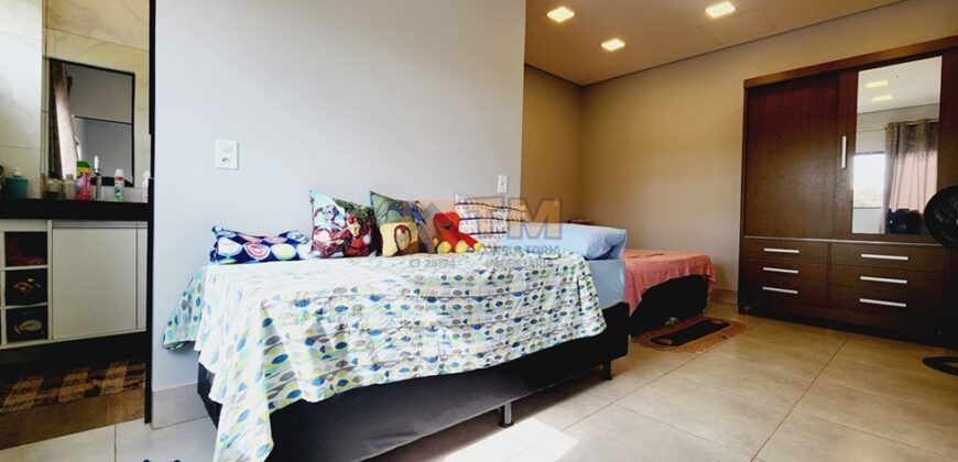 MARAVILHOSO SOBRADO NO CENTRO DA CIDADE, MODERNO, COM FINO ACABAMENTO, 3 SUITES, EM SÃO SEBASTIÃO DF. AC. CARRO