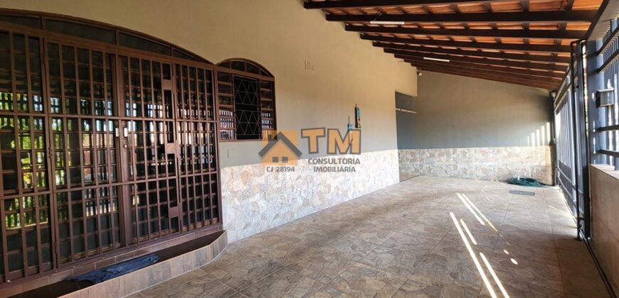 Excelente Casa com 3 Quartos, Suites, Armários Planejados, Toda na Laje, localizada no Bairro Residencial do Bosque, em São Sebastião/DF.